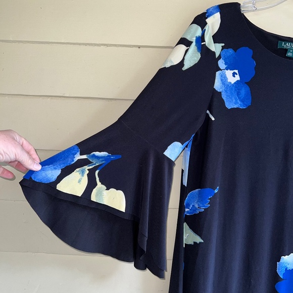 LAUREN RALPH LAUREN Tycenda Bell Sleeve Floral Shift Dress - Picture 7 of 11